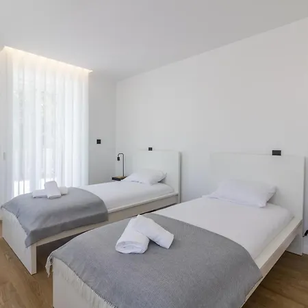 Solar Dos Arcos • Luxury Rural Retreat & Heated Po