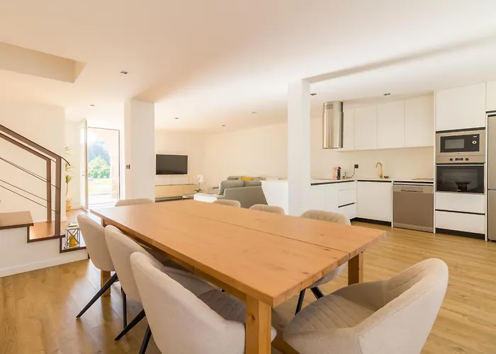 Solar Dos Arcos • Luxury Rural Retreat & Heated Po בית נופש Macieira da Lixa