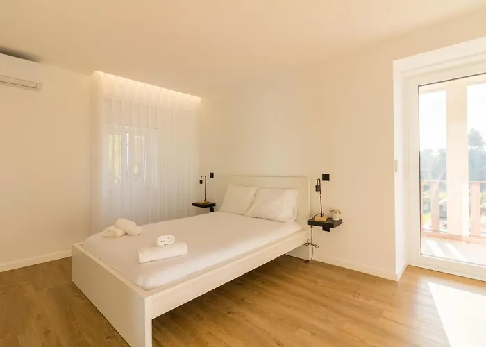 Solar Dos Arcos • Luxury Rural Retreat & Heated Po Macieira da Lixa